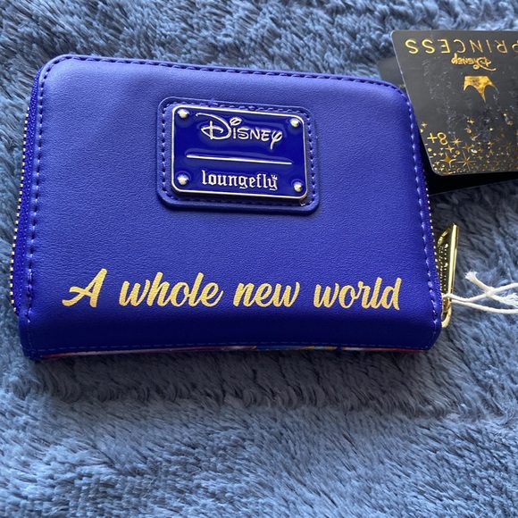 Loungefly Disney Aladdin 30th anniversary zip around wallet NWT - Picture 5 of 8